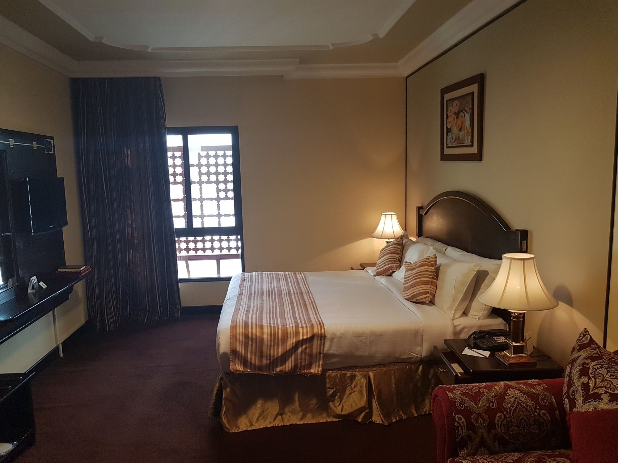 Taiba Suites Madinah Medina Exterior foto A room at the hotel