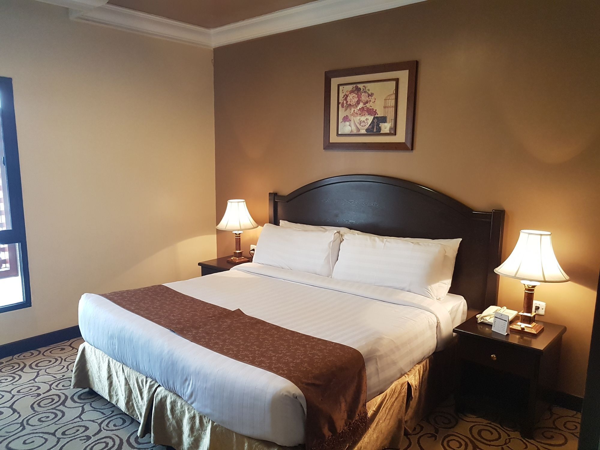 Taiba Suites Madinah Medina Exterior foto A bedroom at the hotel