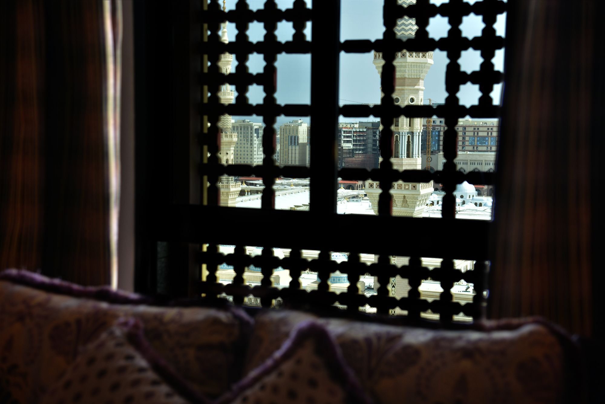 Taiba Suites Madinah Medina Exterior foto View of the Grand Mosque from the hotel