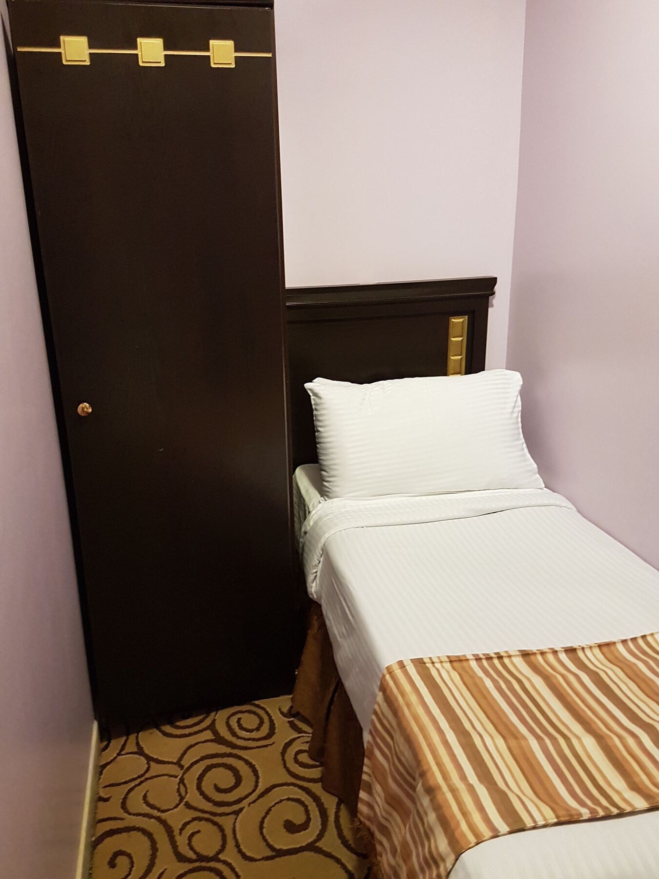 Taiba Suites Madinah Medina Exterior foto A single bed